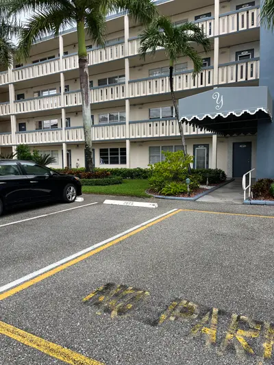 2035 YARMOUTH B 2035, Boca Raton – Condominium for sale