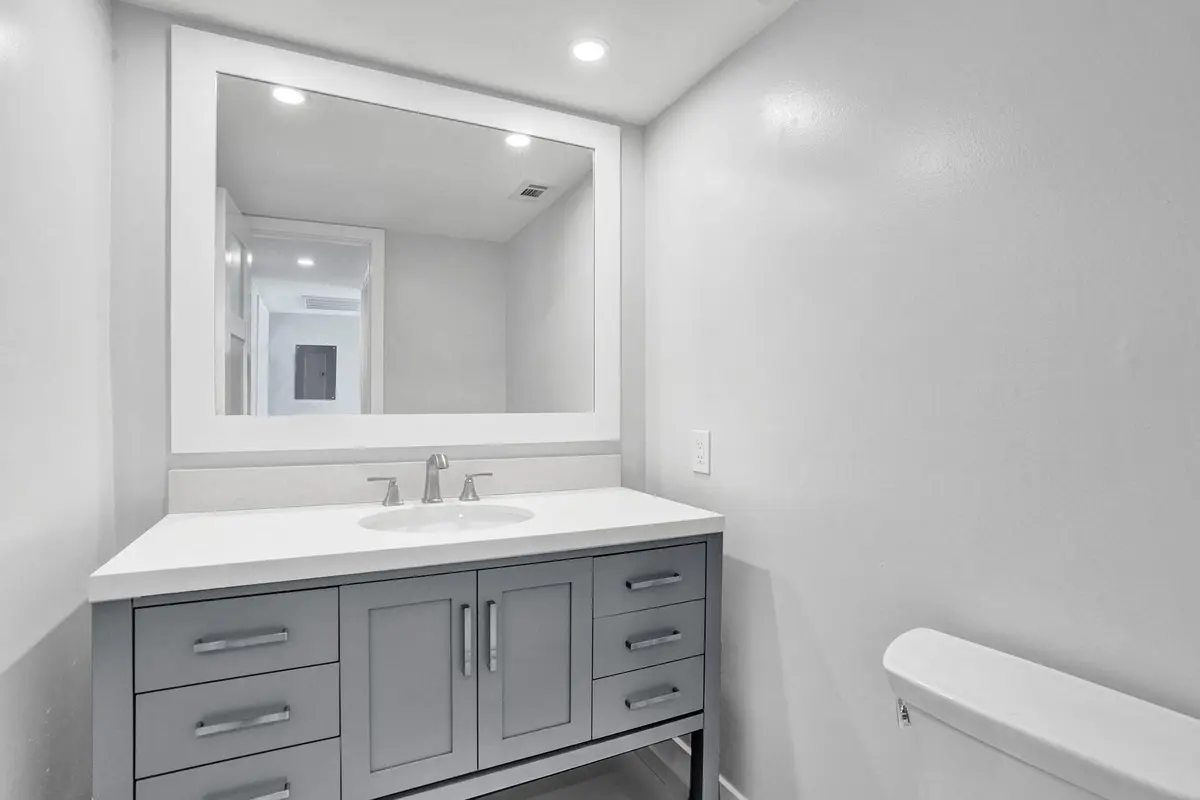 8-web-or-mls-DSC06177 (1) at 575 OAKS Lane 104, Pompano Beach