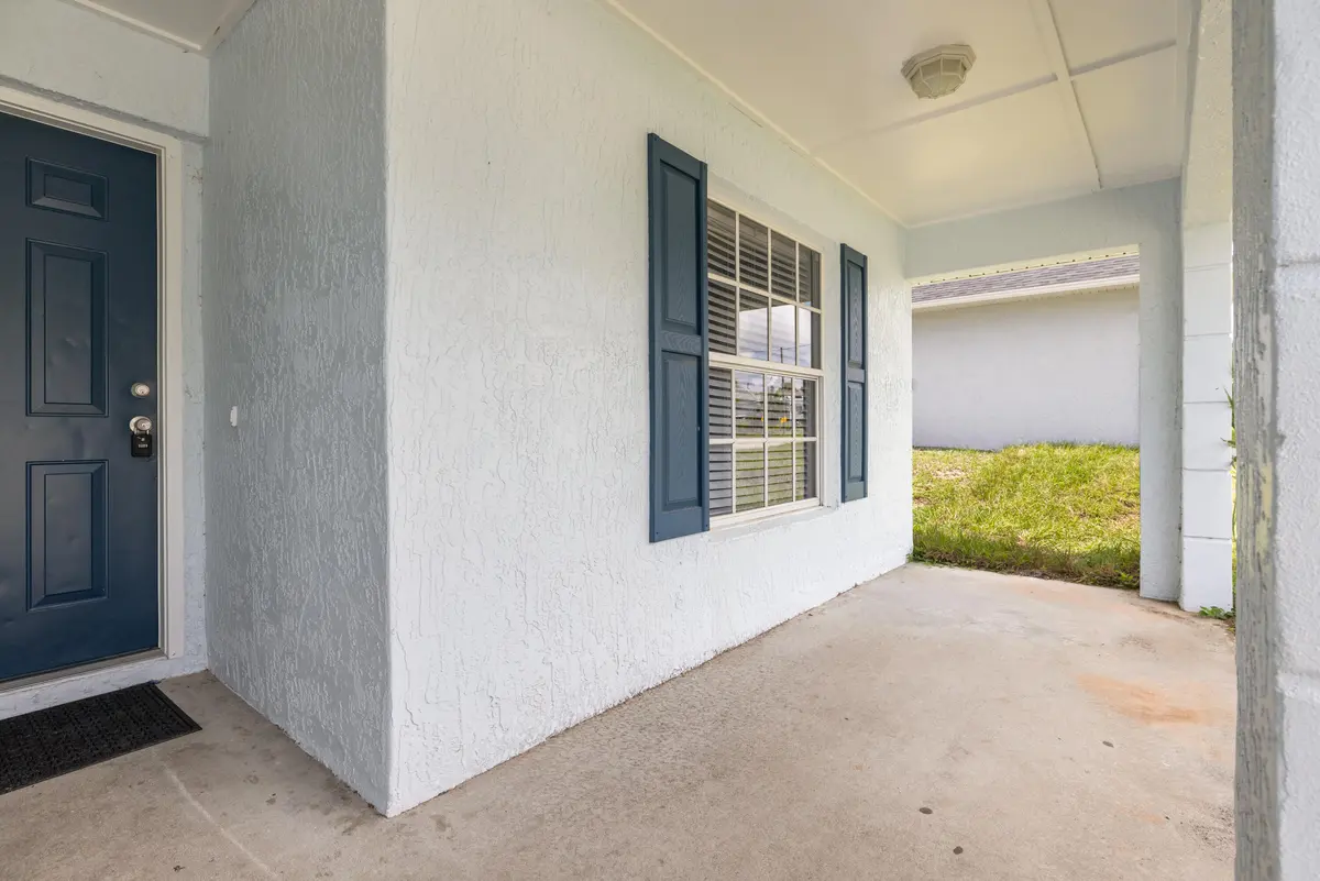 241 12TH Street, Vero Beach, FL – photo 2