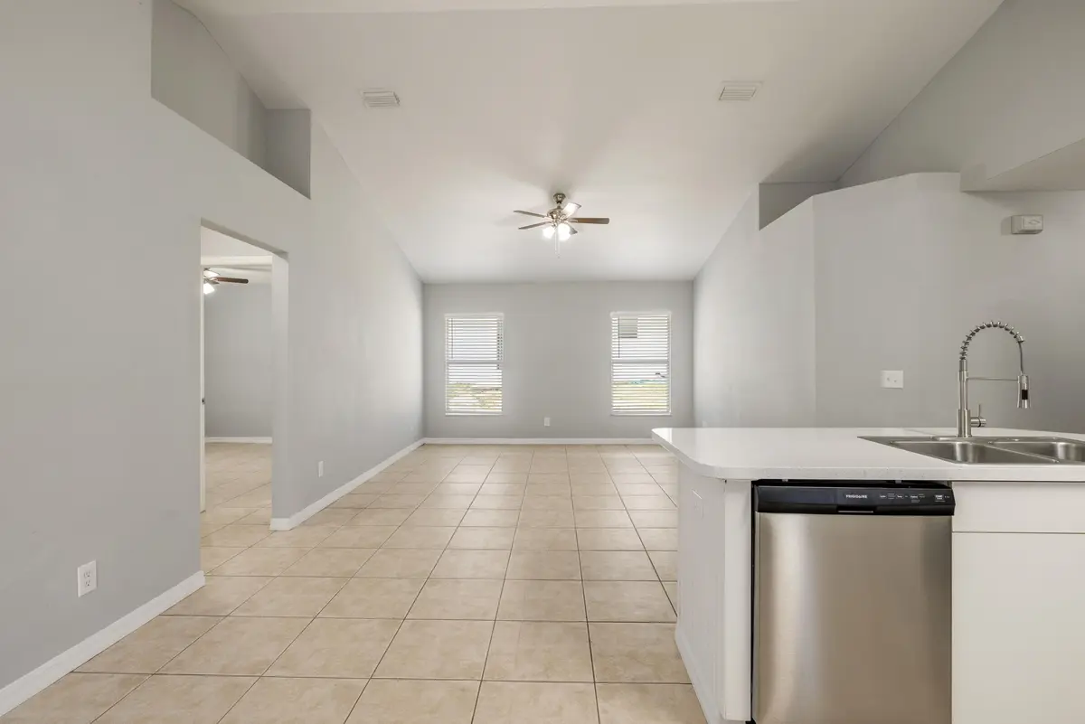 241 12TH Street, Vero Beach, FL – photo 8