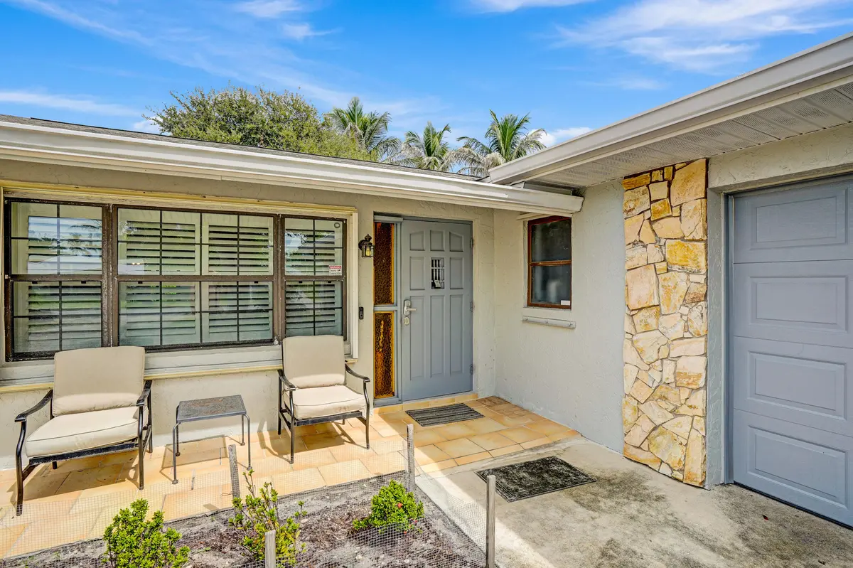 Eucalyptus-9 at 1902 EUCALYPTUS Avenue, Hutchinson Island