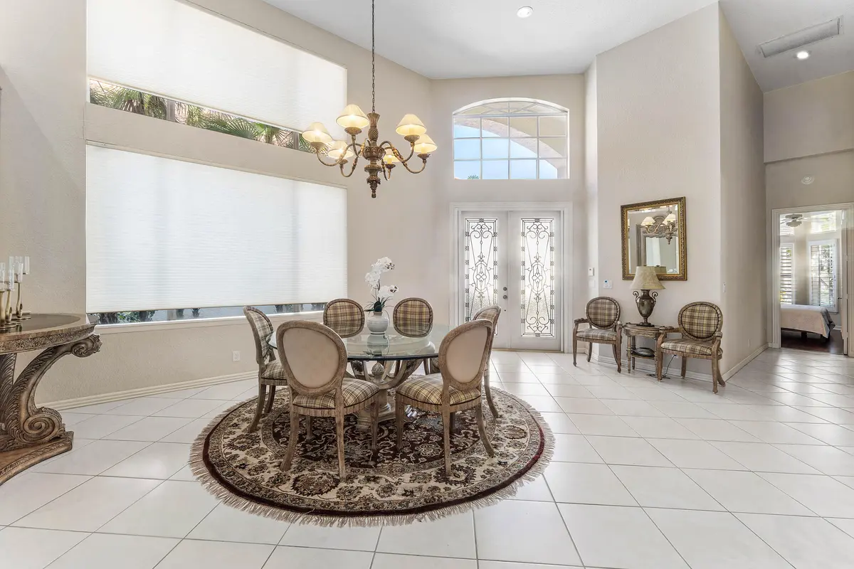 Dining at 125 Windward Drive, Palm Beach Gardens