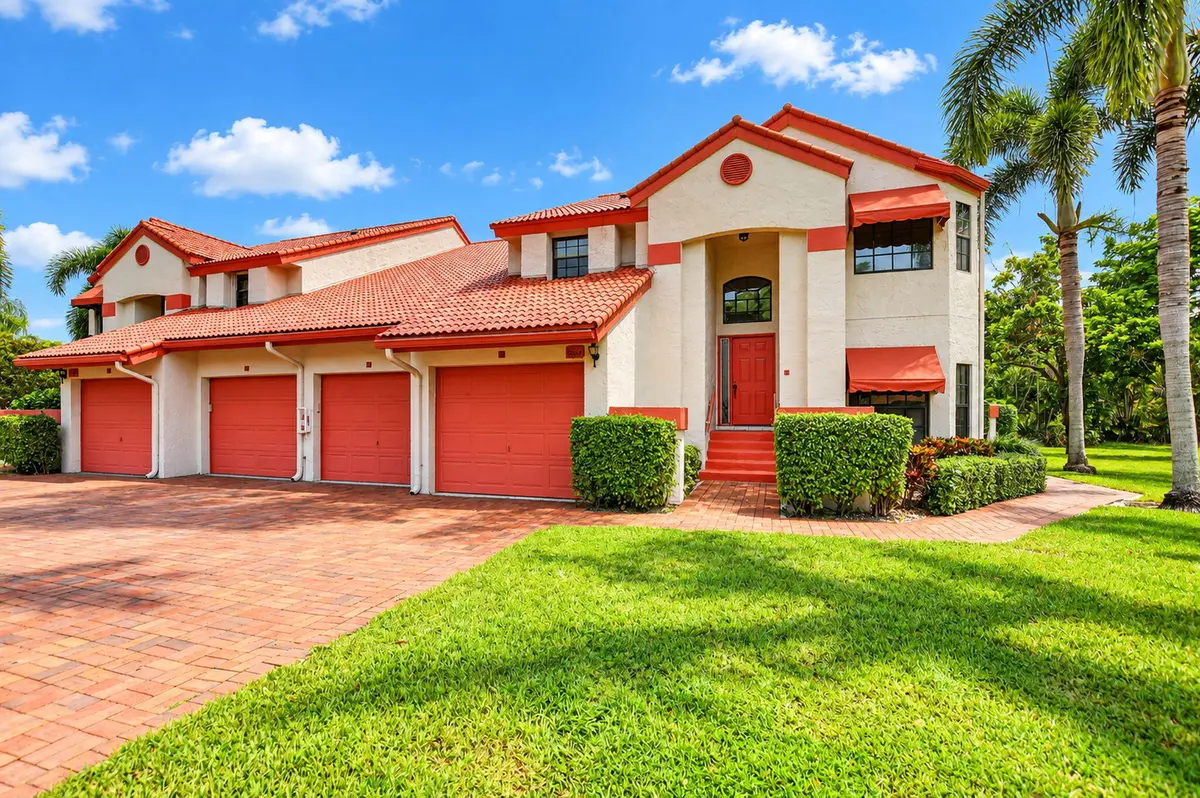 The Lexington Club at 7864 LEXINGTON CLUB Boulevard D, Delray Beach