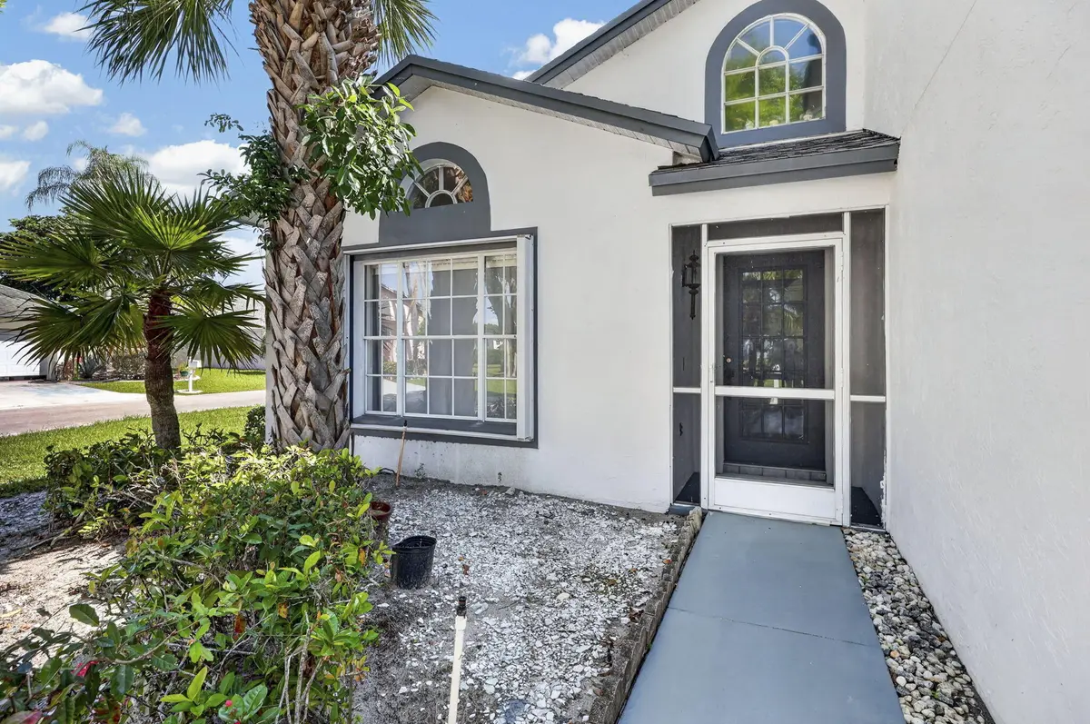6-web-or-mls-BS1A5177 at 117 HAMMOCKS Court, Greenacres