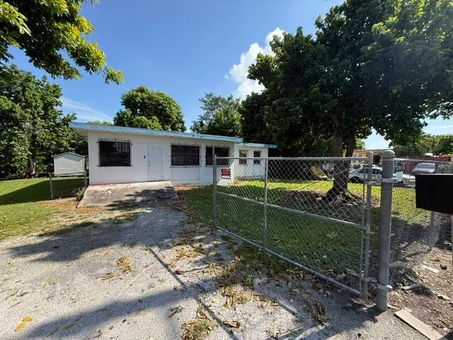 IMG_8121 at 1421 NW Avenue D, Belle Glade