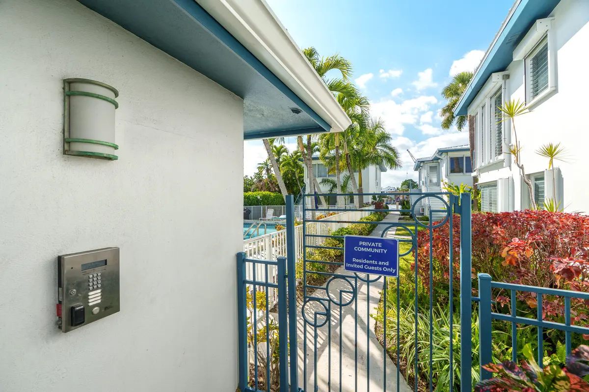 Panama Club 2 at 561 BAYSHORE Drive 7, Fort Lauderdale