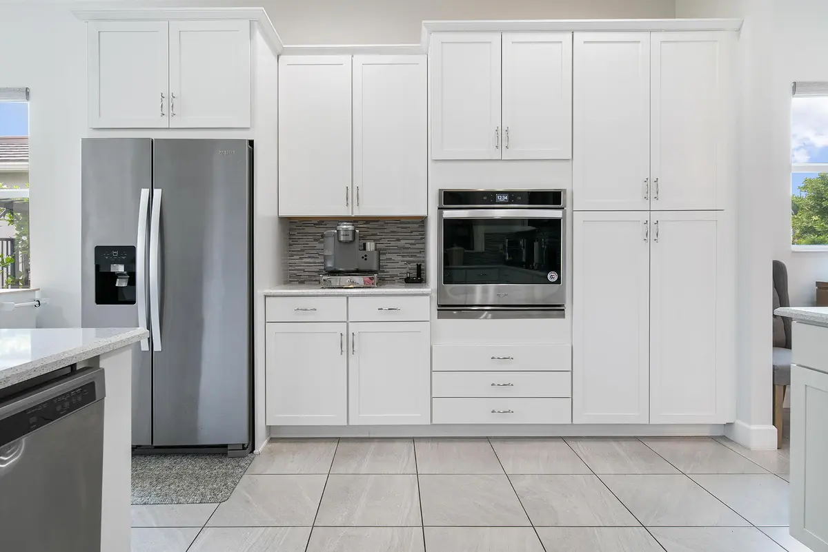Kitchen at 15894 Meadowlark Court, Westlake