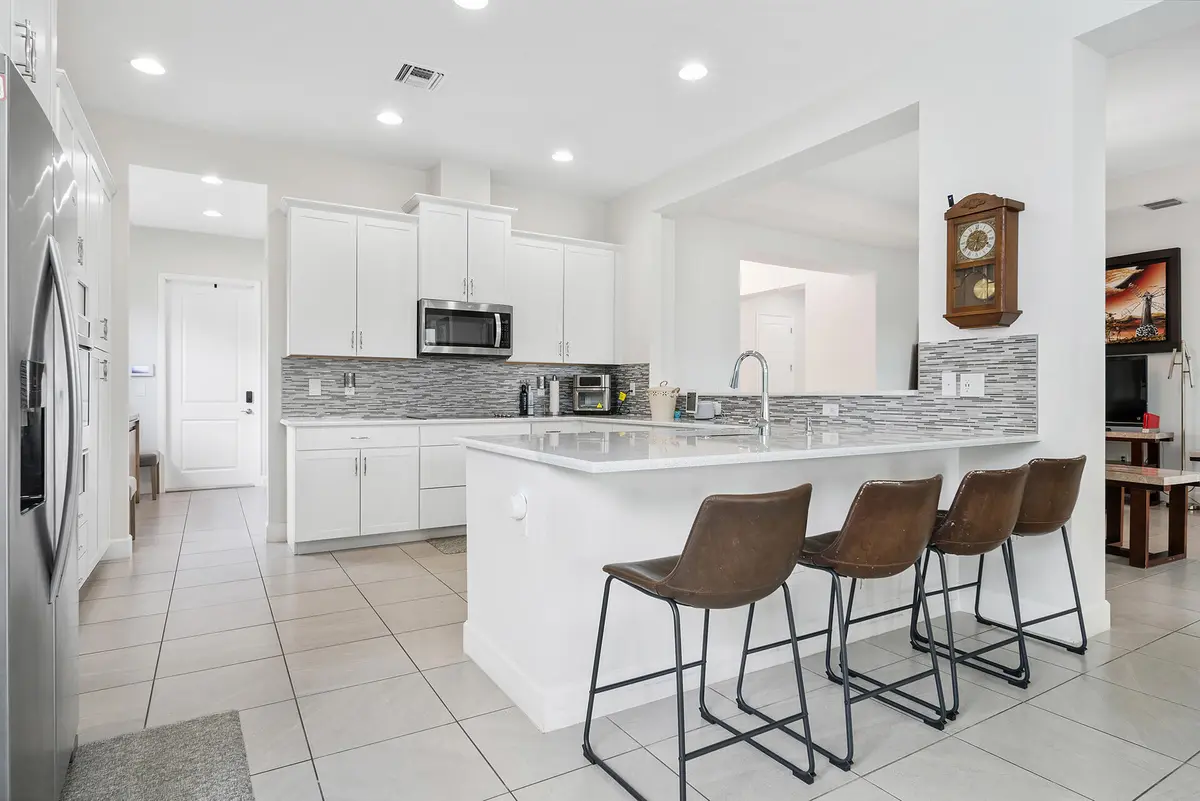 Kitchen at 15894 Meadowlark Court, Westlake