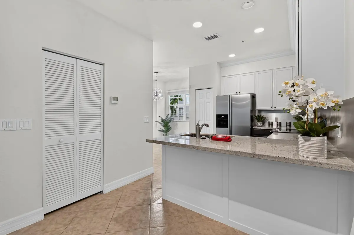 Kitchen at 290 NE 5TH Avenue 4, Delray Beach