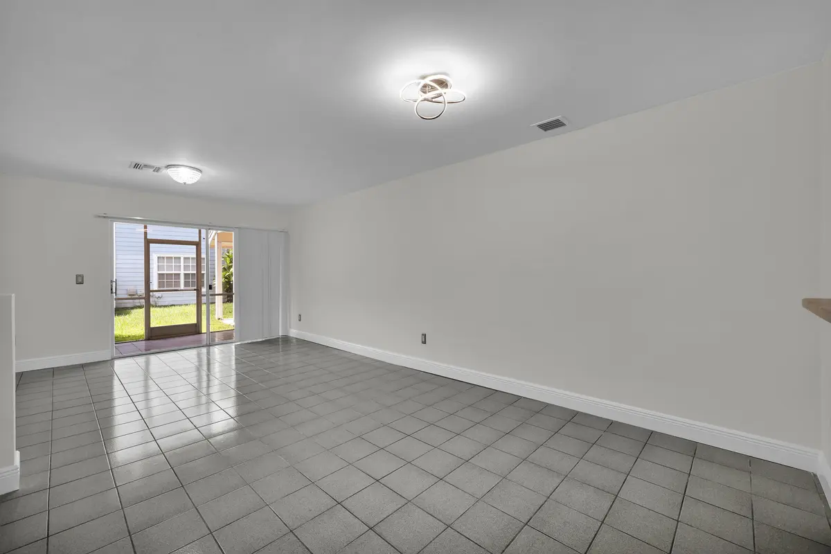 8P3A3071 (1) at 2164 CHAMPIONS Way, North Lauderdale