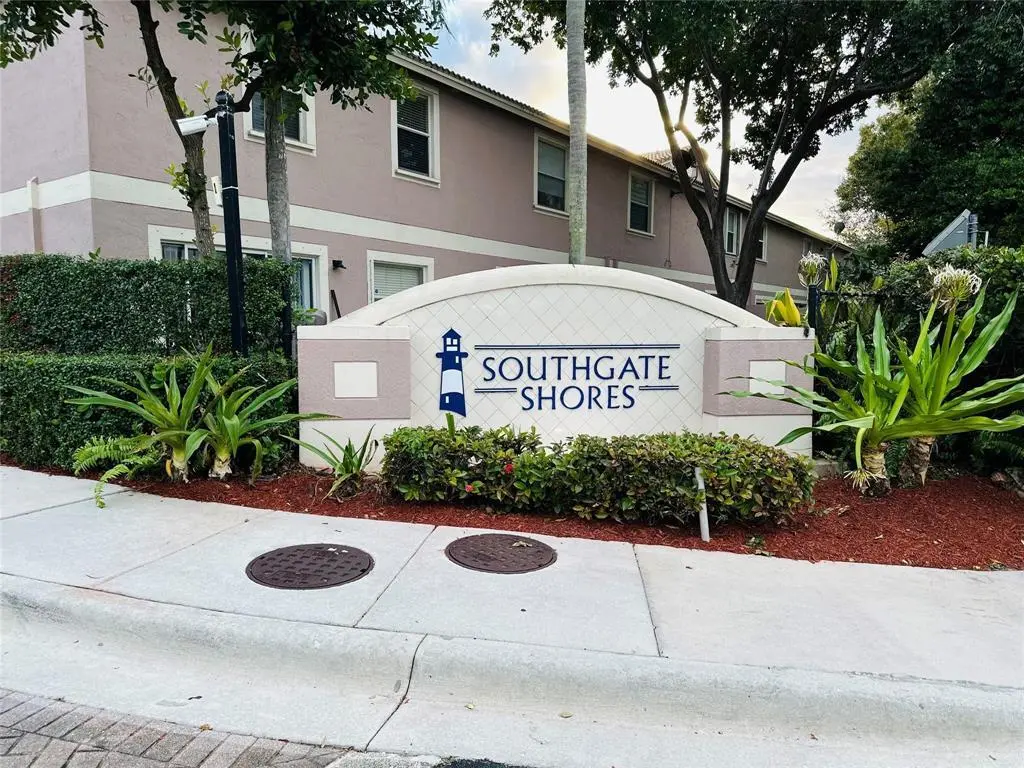 GetMedia at 8537 W SOUTHGATE SHORES Circle, Tamarac