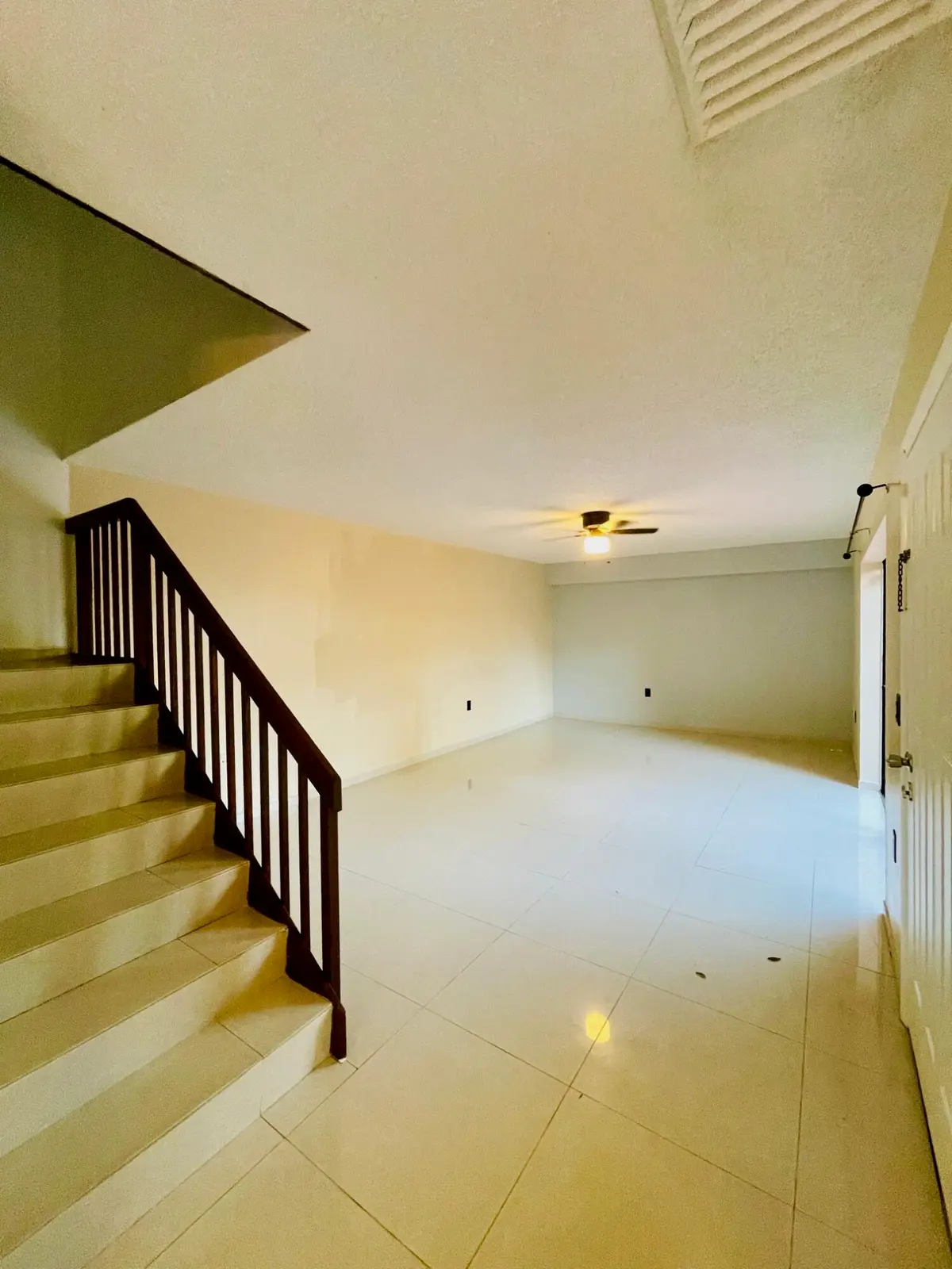 Living Room at 728 MILL VALLEY Place, West Palm Beach