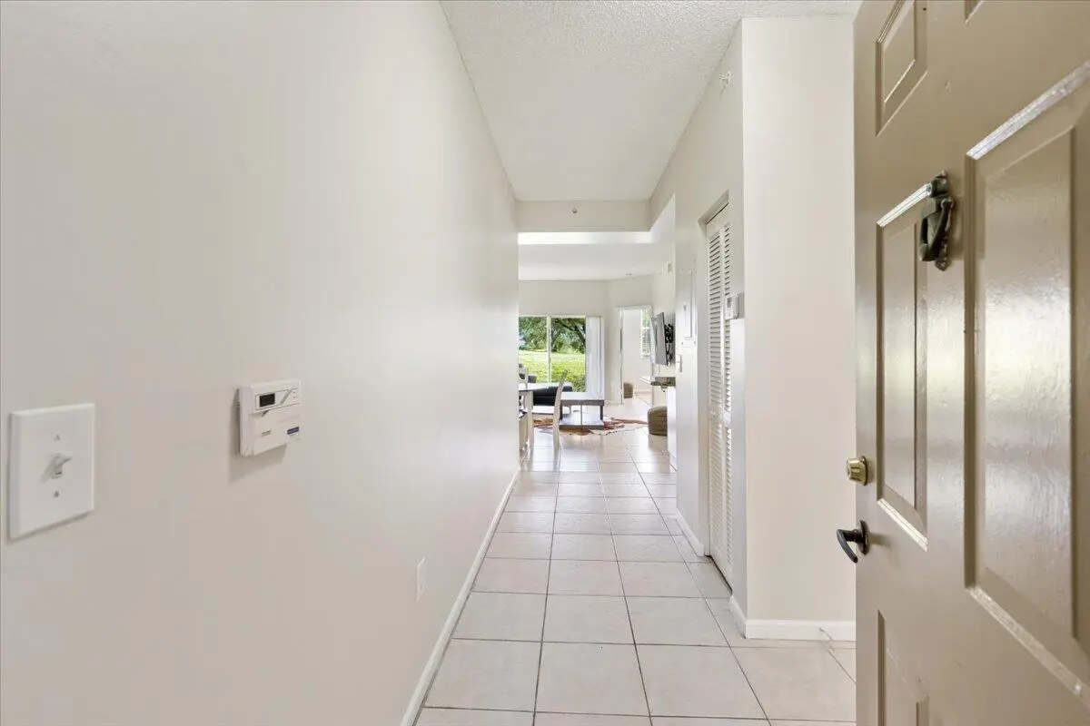 4 - Hallway at 2060 GREENVIEW SHORES Boulevard 308, Wellington