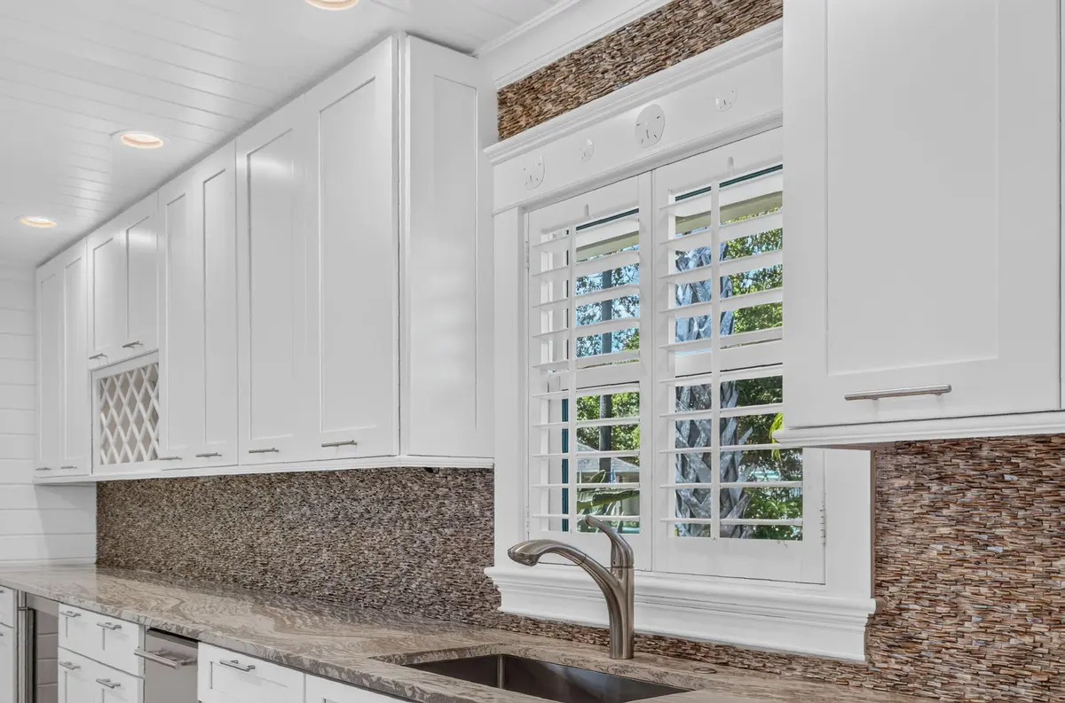 3-web-or-mls-5D1A6640 at 338 SW INDIAN GROVES Drive, Stuart