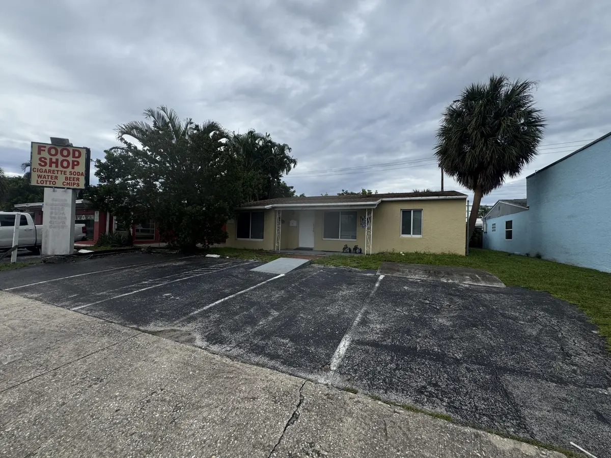 IMG_2901 - jpg at 271 E COMMERCIAL Boulevard, Oakland Park