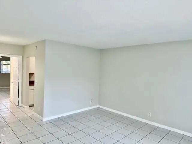 living room at 2303 S Federal Highway 5, Boynton Beach