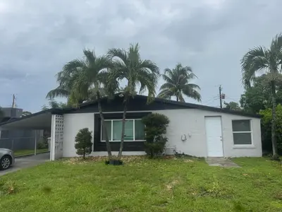 657 NW 19TH Street, Pompano Beach – Single Family Residence for rent