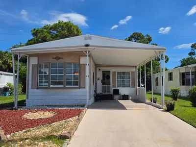 14 Arboles Lane, Port St. Lucie – Manufactured Home for sale