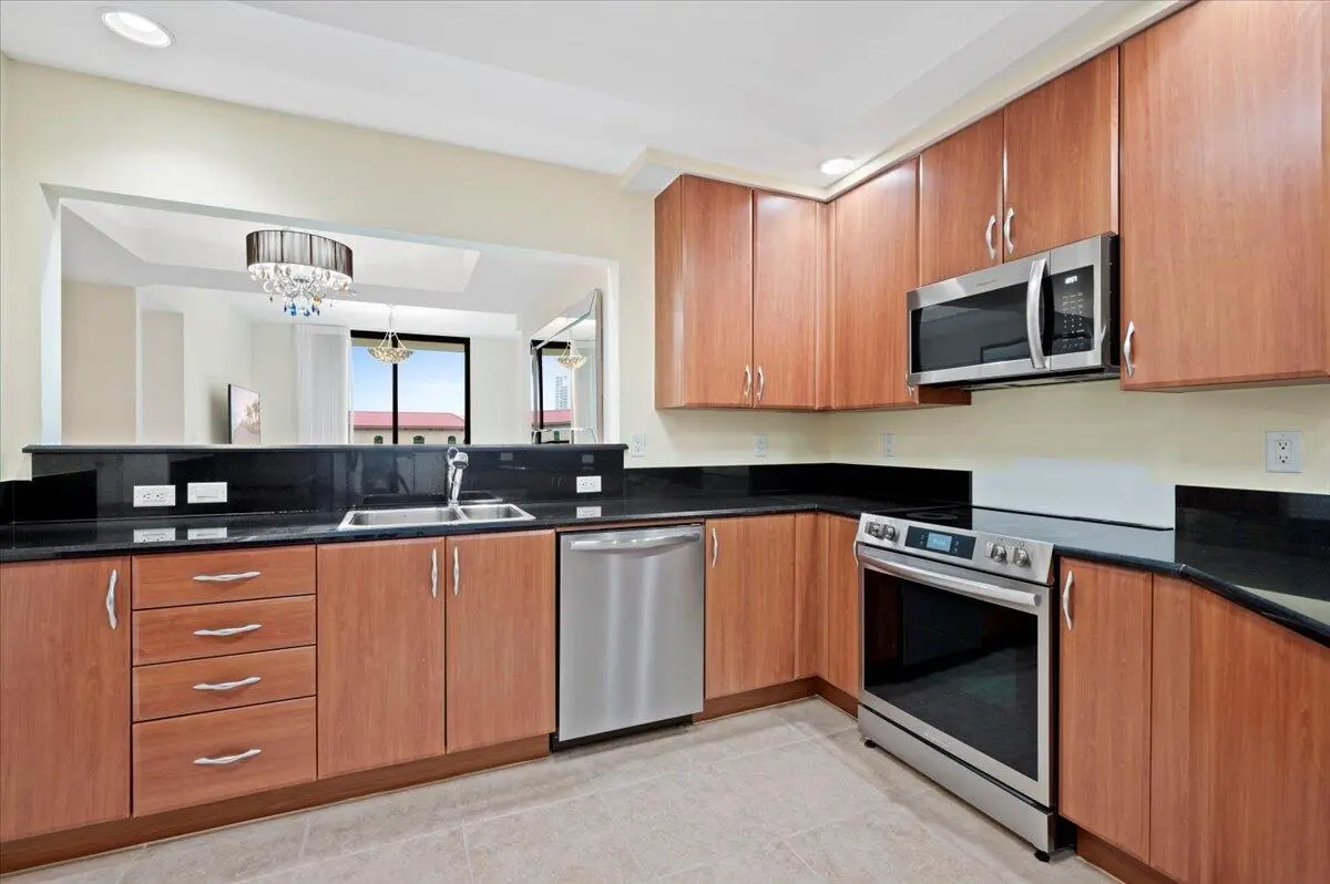 kitchen at 801 S Olive Avenue 601, West Palm Beach