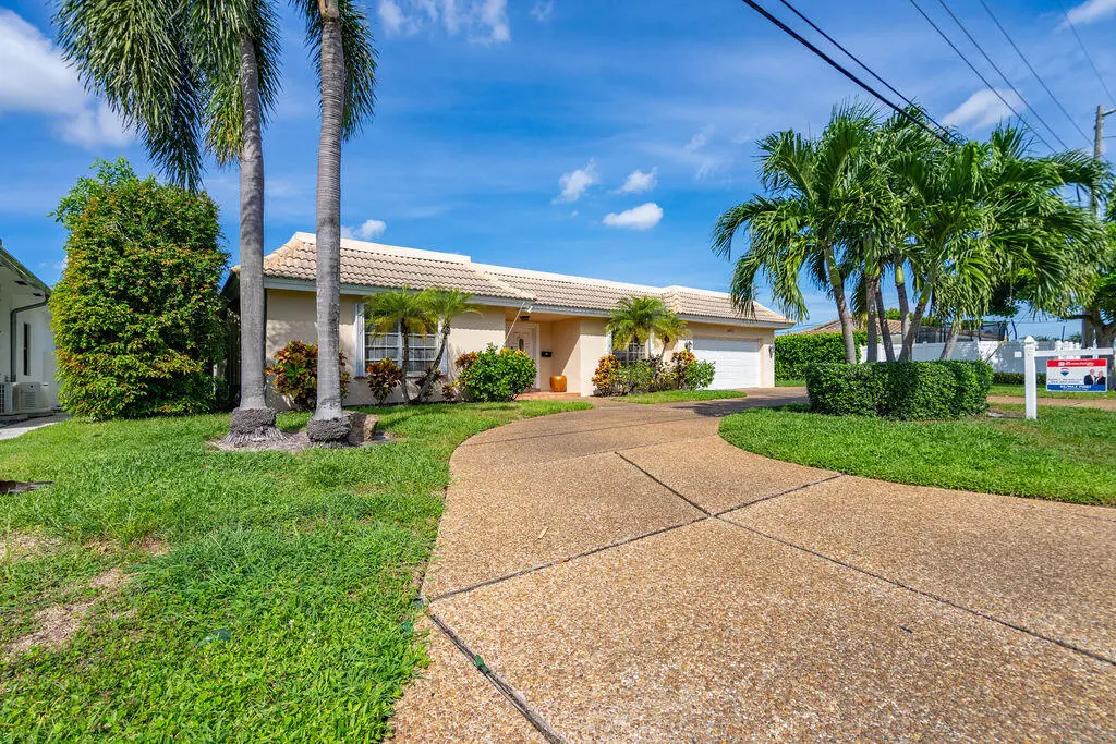 DSC01981 at 4471 NE 25TH Avenue, Lighthouse Point