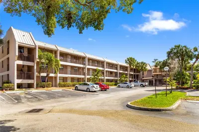 8751 SHADOW WOOD Boulevard 102, Coral Springs – Condominium for sale