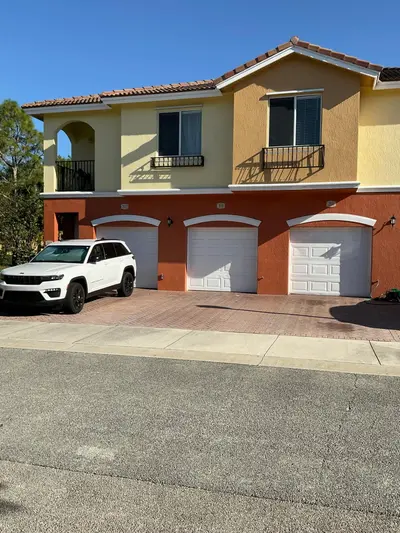 58 SE PALERMO Court 101, Stuart – Condominium for sale