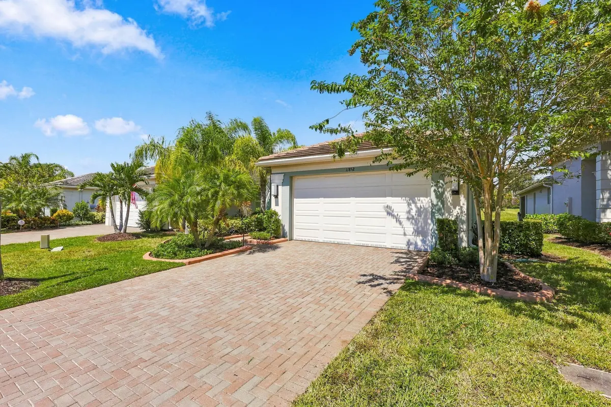 two car garage at 11852 SW Waterford Isle Way, Port St. Lucie