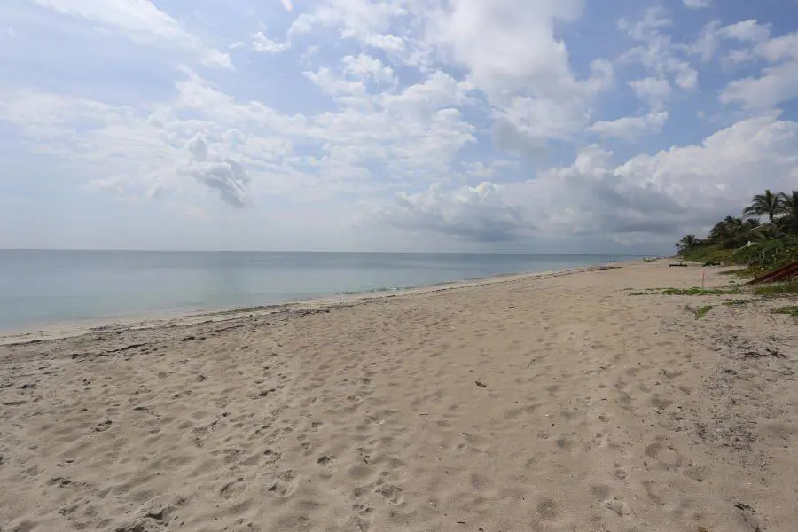 hbc beach at 3594 S OCEAN Boulevard 301, Highland Beach