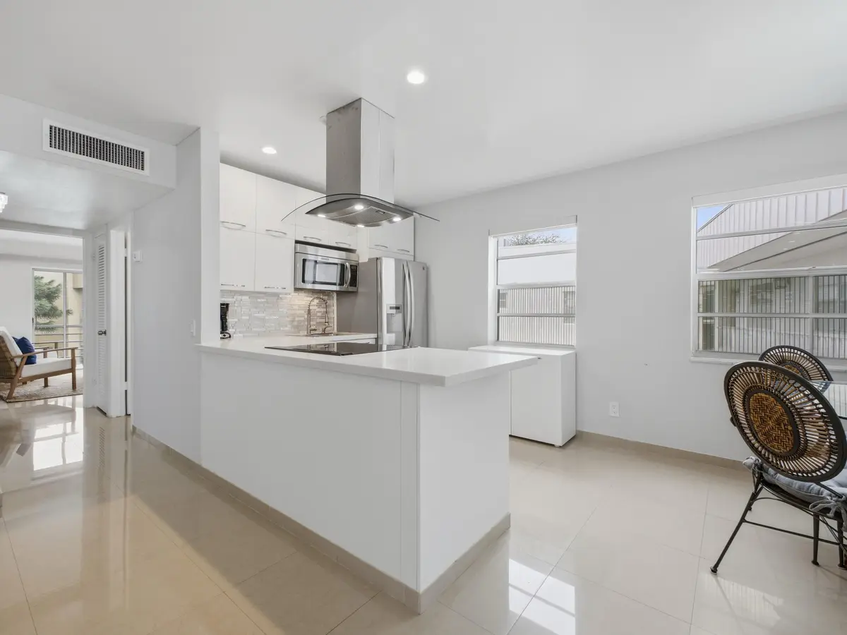 Kitchen 1 at 471 Capri J, Delray Beach