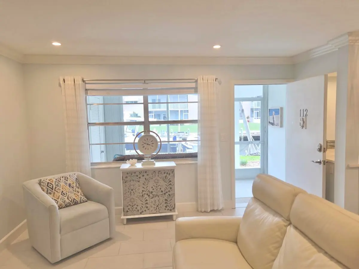 110 Shore Court 112-B, North Palm Beach, FL – photo 2