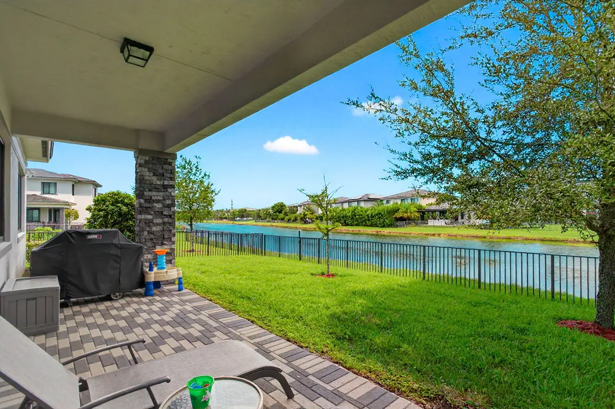 7-web-or-mls-10785-1 at 10785 PACIFICA Way, Parkland