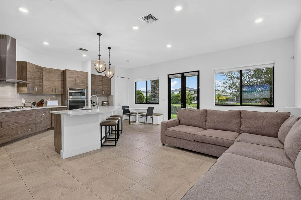31-web-or-mls-10785-31 at 10785 PACIFICA Way, Parkland