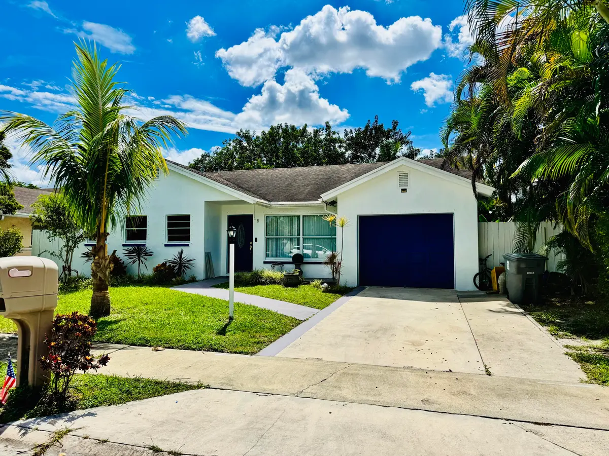 Front view at 9020 SW 8th Street, Boca Raton