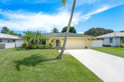 4520 NW 5TH Avenue, Boca Raton – Single Family Residence for sale