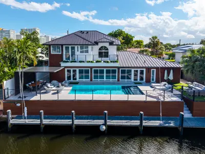 11 Castle Harbor Isle Drive, Fort Lauderdale – Single Family Residence for sale