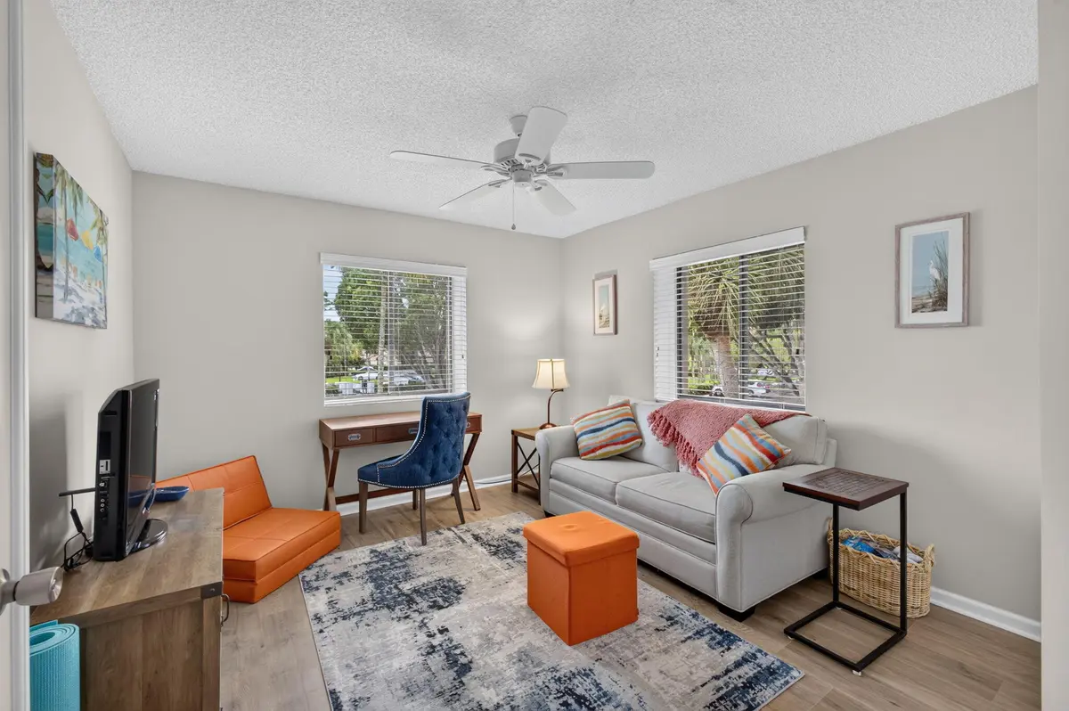 7-web-or-mls-5D1A7709 at 1103 Duncan Circle 201, Palm Beach Gardens