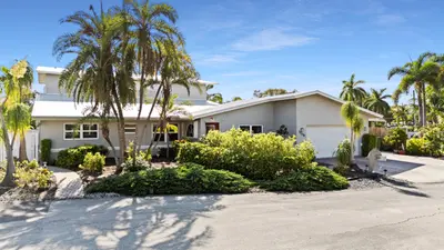 2108 NE 24TH Street, Wilton Manors – Single Family Residence for sale