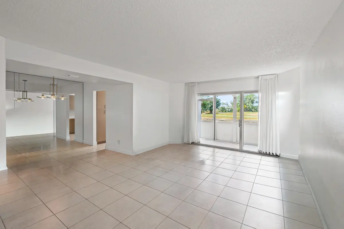 Living Room at 3871 VIA POINCIANA 104, Lake Worth