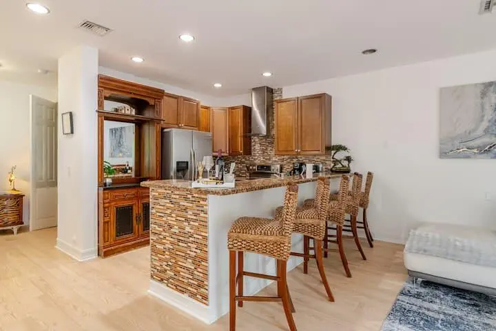 IMG_8945 at 540 NE 17TH Avenue, Fort Lauderdale