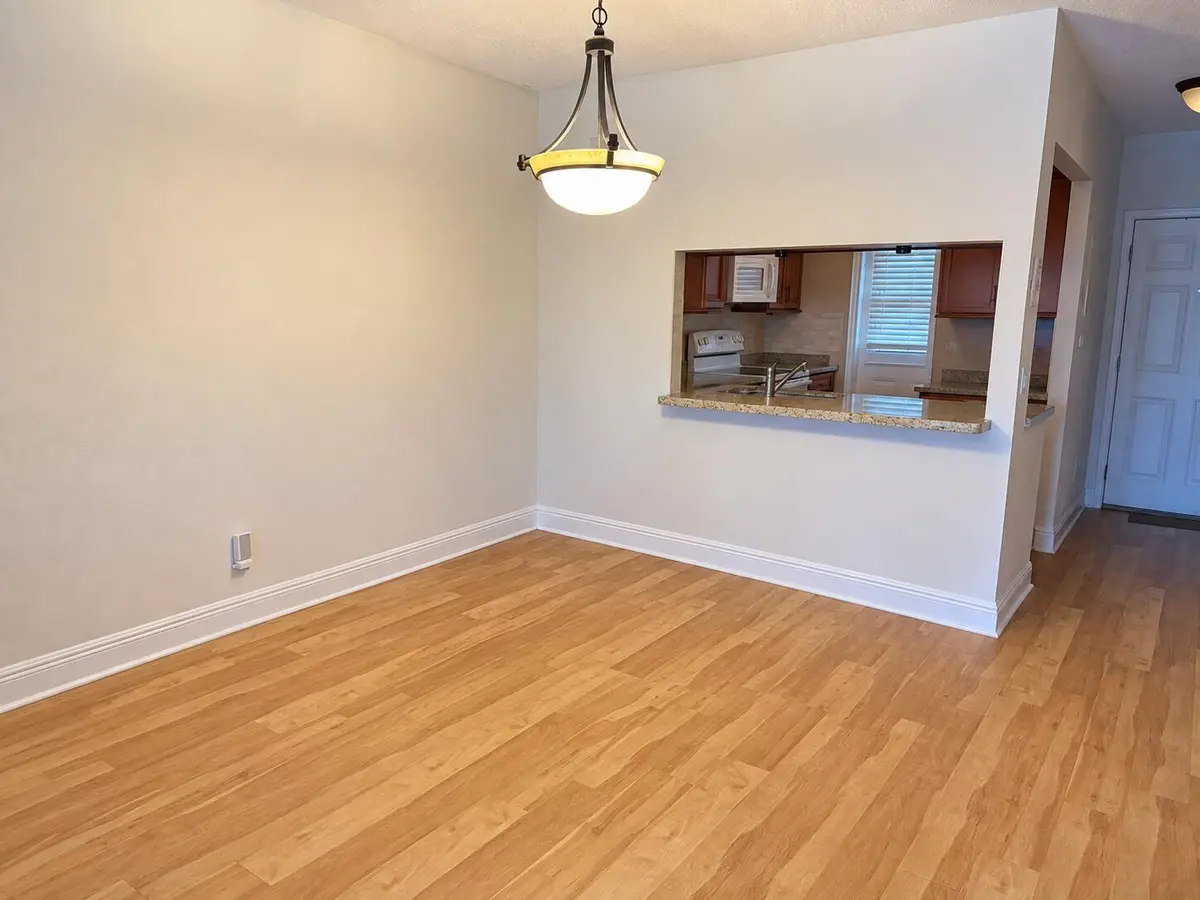 dining room at 1427 E Hillsboro Boulevard Apt 528, Deerfield Beach