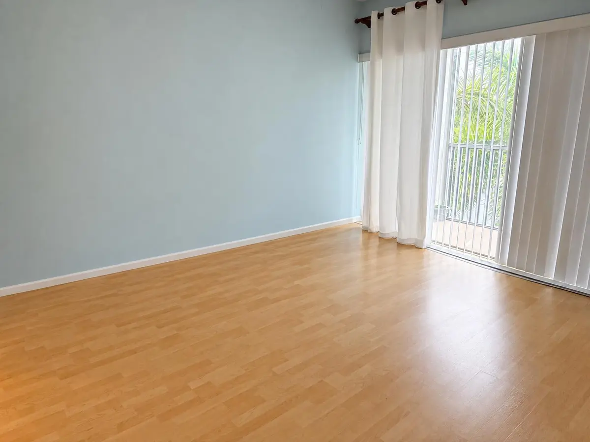 primary bedroom at 1427 E Hillsboro Boulevard Apt 528, Deerfield Beach