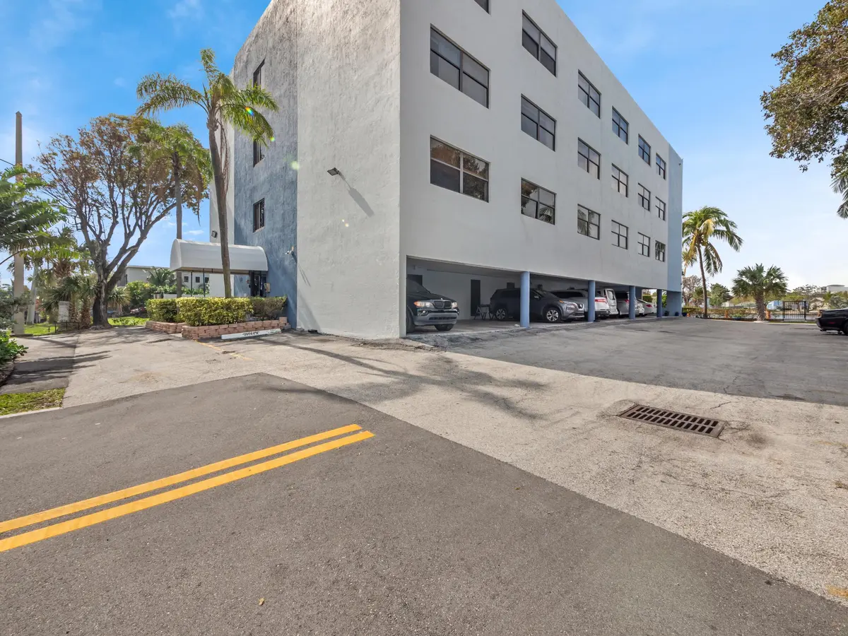 015-3 at 105 S RIVERSIDE Drive 304, Pompano Beach
