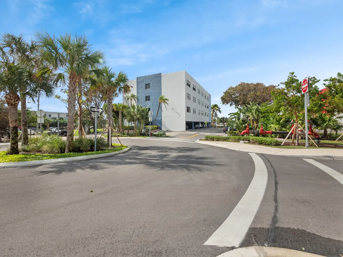 105 S RIVERSIDE Drive 304, Pompano Beach, FL – photo 4