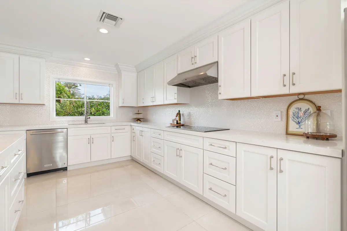 low-14 at 216 BAHAMA Lane, Palm Beach