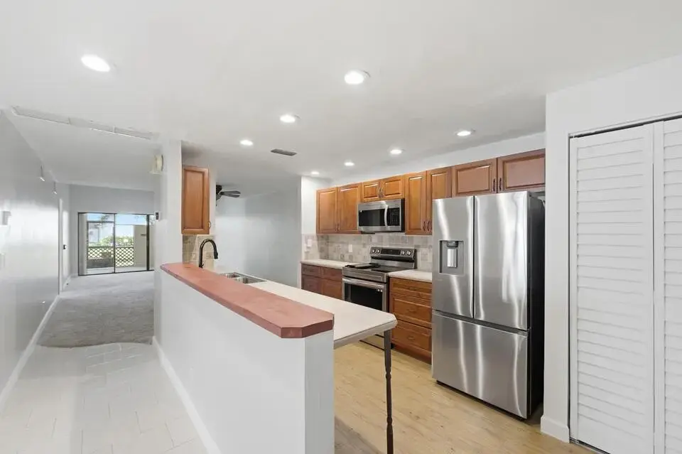 KITCHEN at 1097 NW 98TH Terrace 110, Pembroke Pines