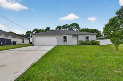 3918 SW BRUNSWICK Street, Port St. Lucie – Single Family Residence for sale