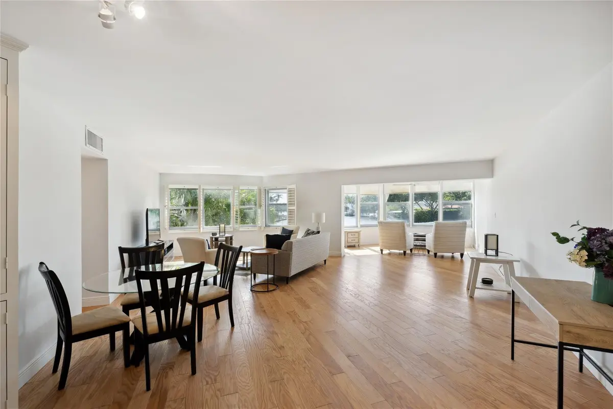 View as you enter the unit. at 818 SE 4TH Street 201, Fort Lauderdale