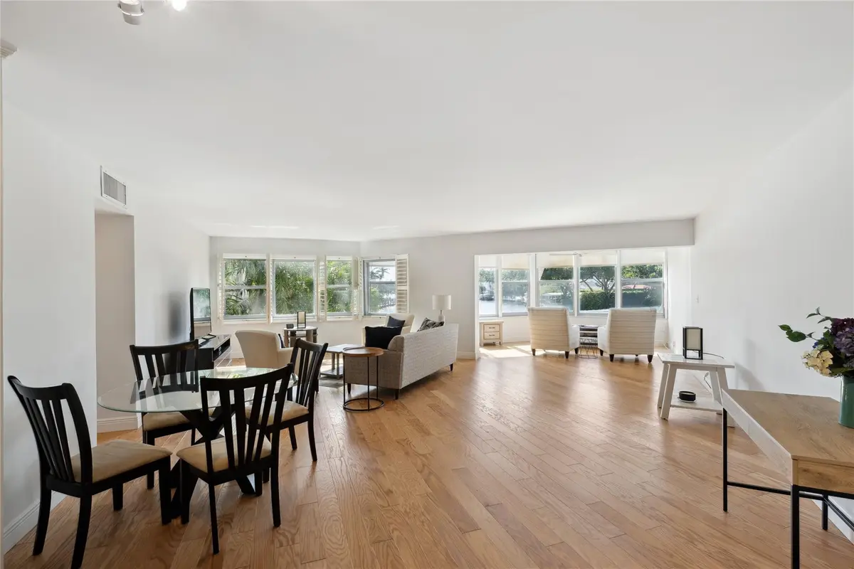 Photo 4 at 818 SE 4TH Street 201, Fort Lauderdale