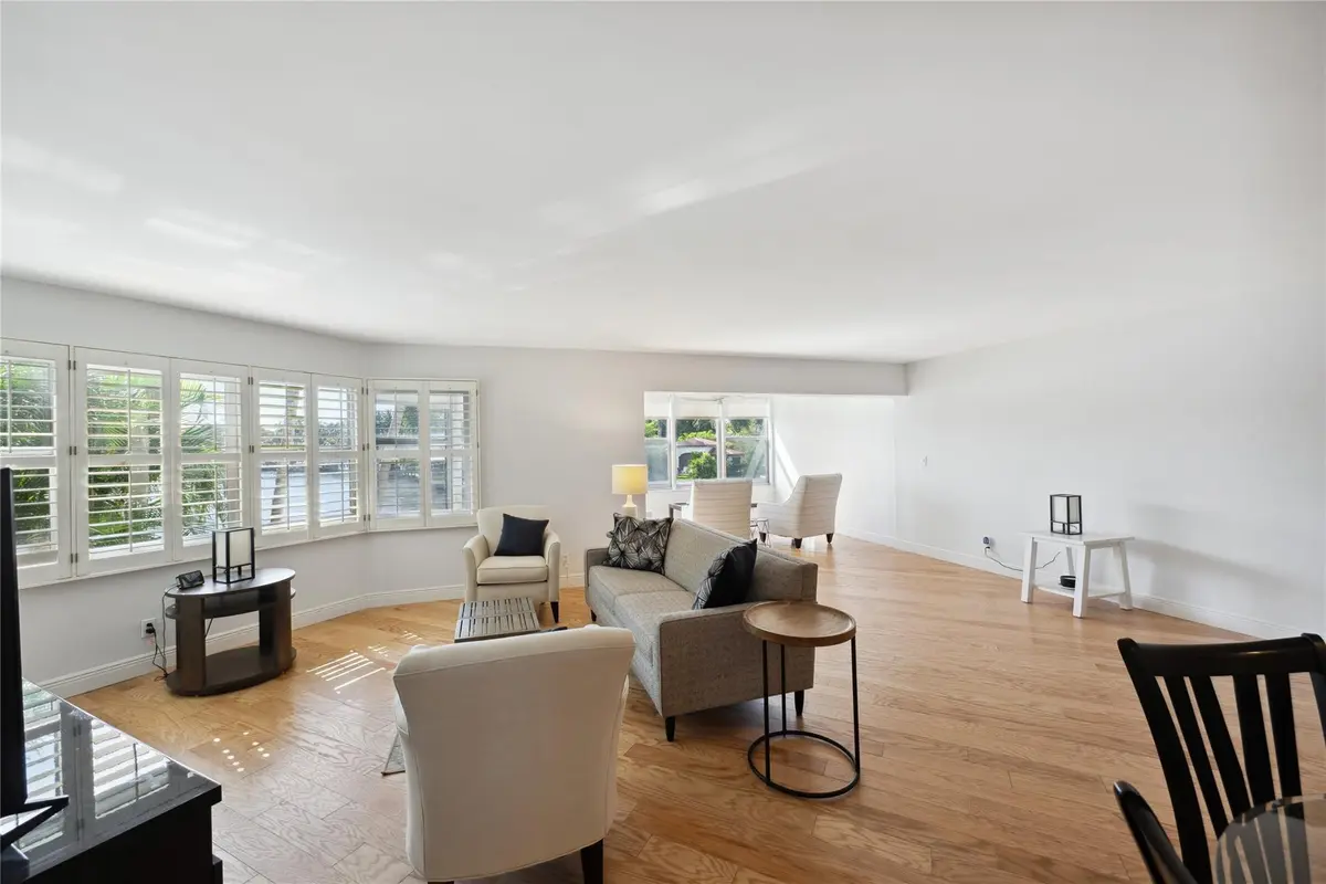 Photo 6 at 818 SE 4TH Street 201, Fort Lauderdale