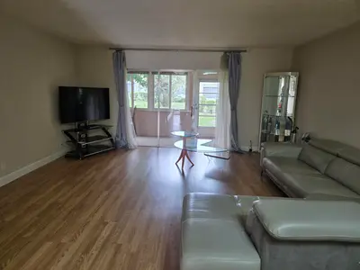 103 Oxford 400, West Palm Beach – Condominium for rent
